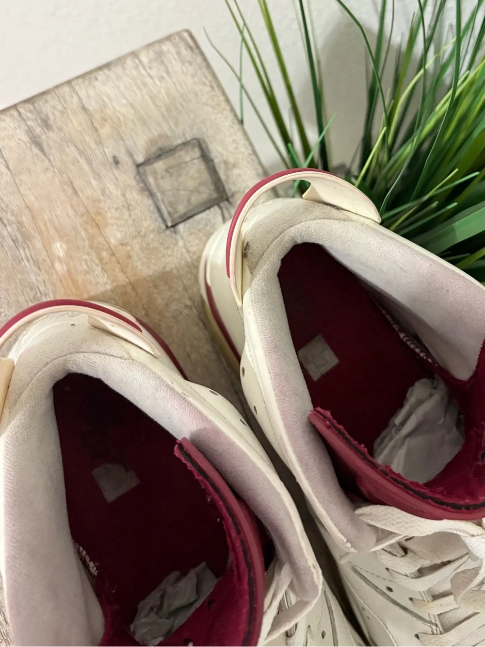 Air Jordan 6 Retro 2015 Maroon Sneakers